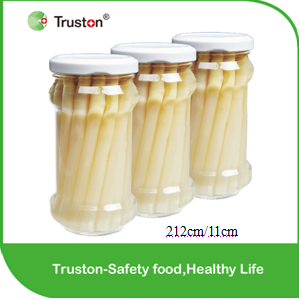 Canned peeled white asparagus
